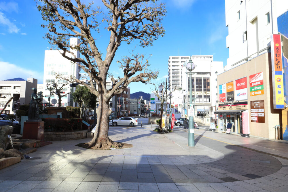 秦野駅